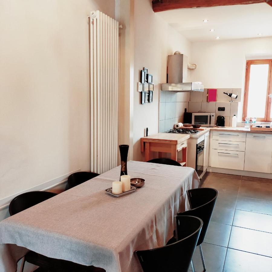 Agreable Maison En Triplex Avec Cours Interieure En Campagne Lucca Bagian luar foto