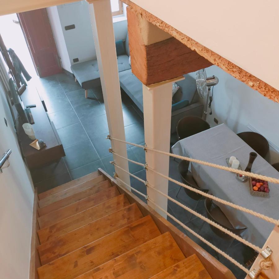 Agreable Maison En Triplex Avec Cours Interieure En Campagne Lucca Bagian luar foto